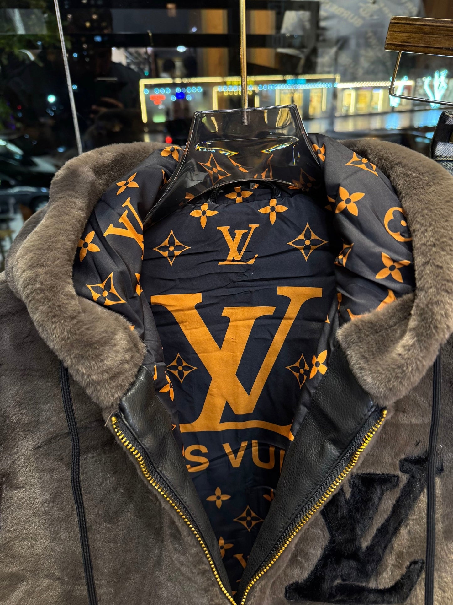 L.V Jacket - Collection Jacket 2025