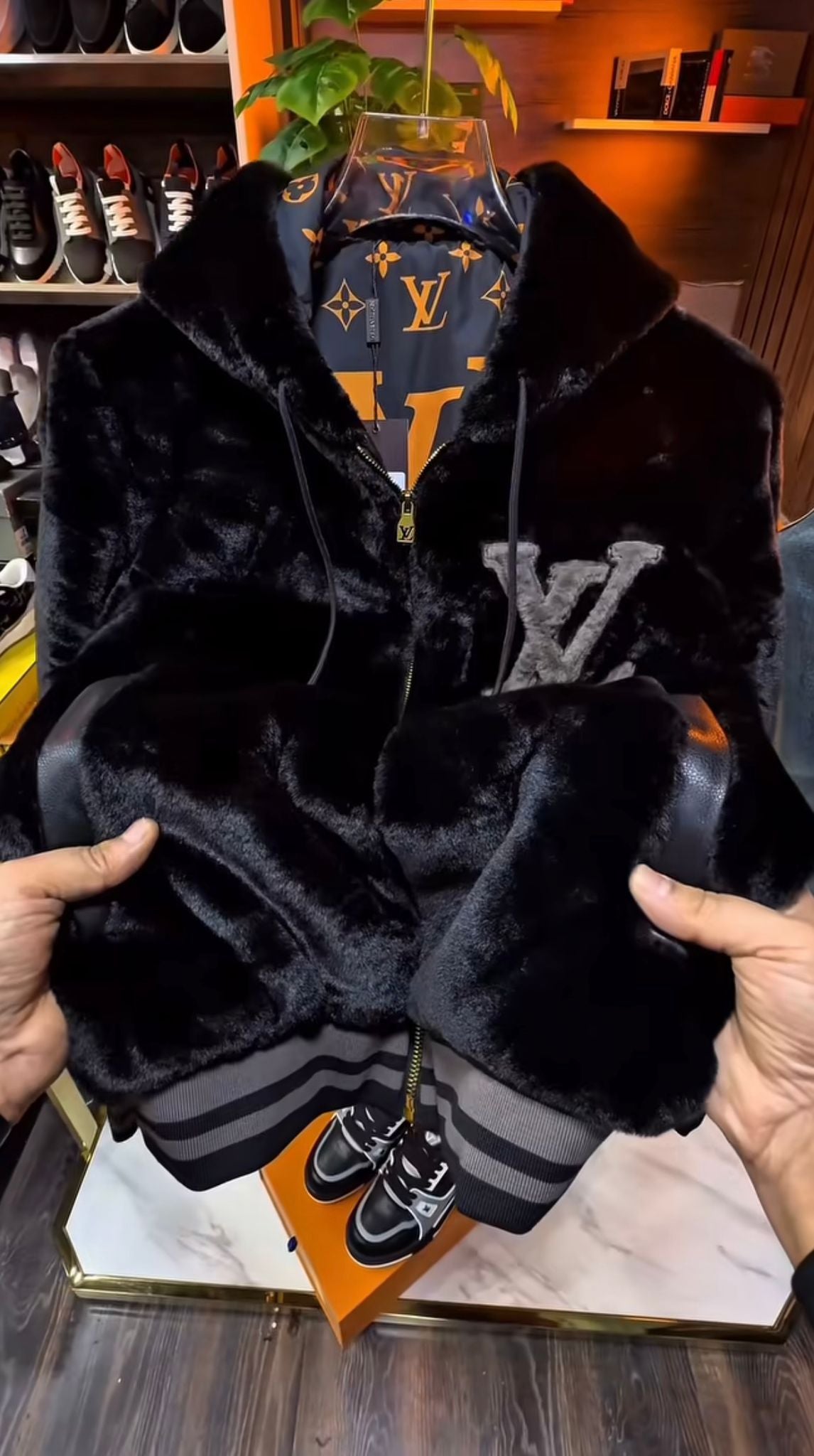 L.V Jacket - Collection Jacket 2025